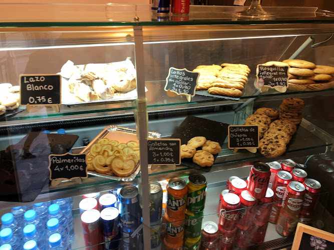 Fotografia tomada fuera de Wow empanadas - Panadería en Madrid, Madrid