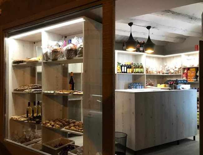 Fotografia tomada fuera de El Rocio - Panadería en Borja, Zaragoza