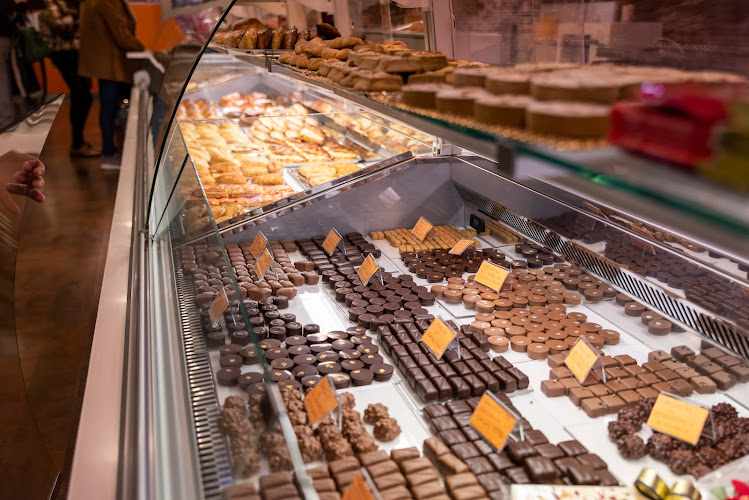 Fotografia tomada fuera de Pasteleria Angullo - Pastelería en Borriana, Castellón
