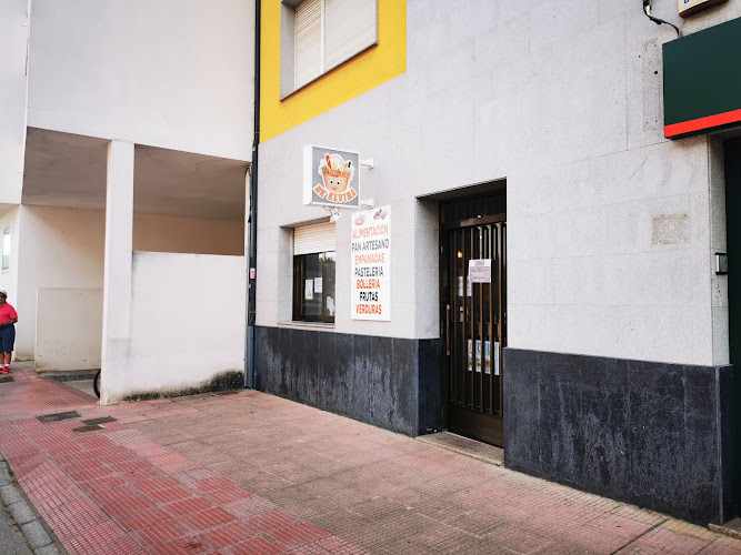 Fotografia tomada fuera de El Rincón de Elvira - Tienda de alimentación en Carracedelo, León