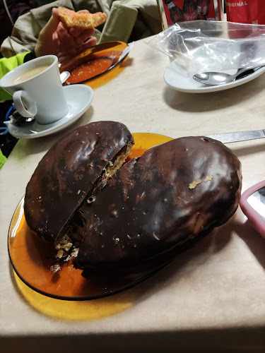 Fotografia tomada fuera de Panaderia Cafetería La Espiga De Oro - Panadería en Robledo de Chavela, Madrid