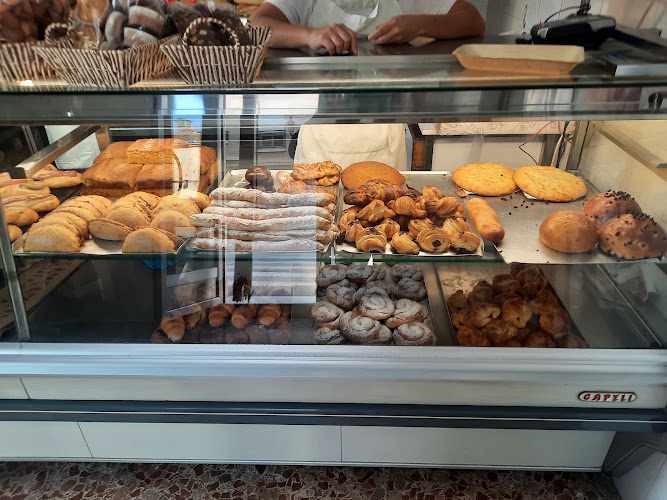 Fotografia tomada fuera de Horno. Forn La Plaçeta - Panadería en Benifaió, Valencia