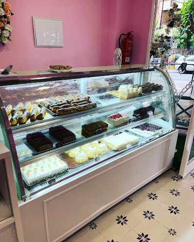Fotografia tomada fuera de Dulcebea Pasteleria - Pastelería en Benidorm, Alicante