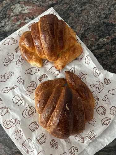 Fotografia tomada fuera de Panadería Amparo - Bakery en A Proba, Lugo