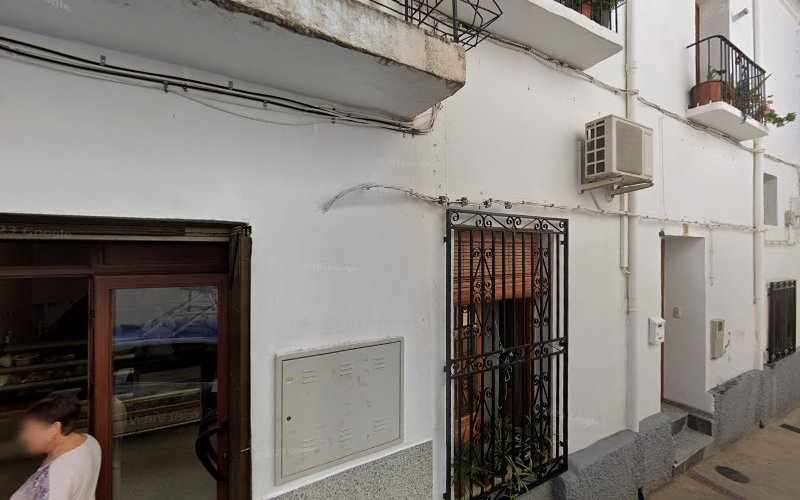 Fotografia tomada fuera de José Álvarez Martín - Panadería en Ugíjar, Granada