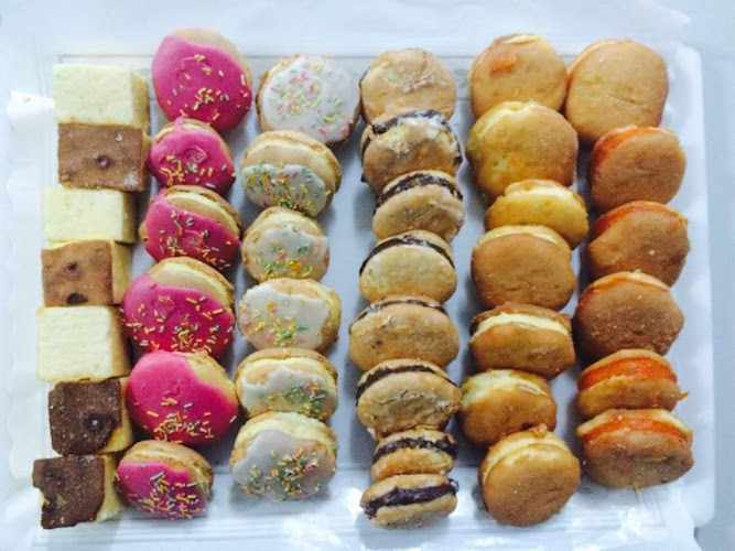 Fotografia tomada fuera de Dulces Y Turrones Miguel el dulcero - Pastelería en Válor, Granada