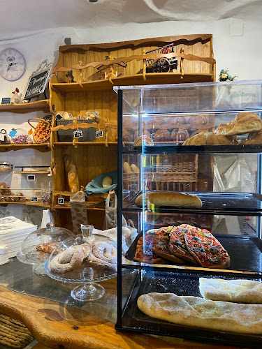 Fotografia tomada fuera de La Mola Forn de Pa | Barruera - cafeterías en Barruera, Lérida