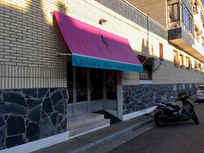 Fotografia tomada fuera de Pavlova Mon Amour - Pastelería en Garrapinillos, Zaragoza