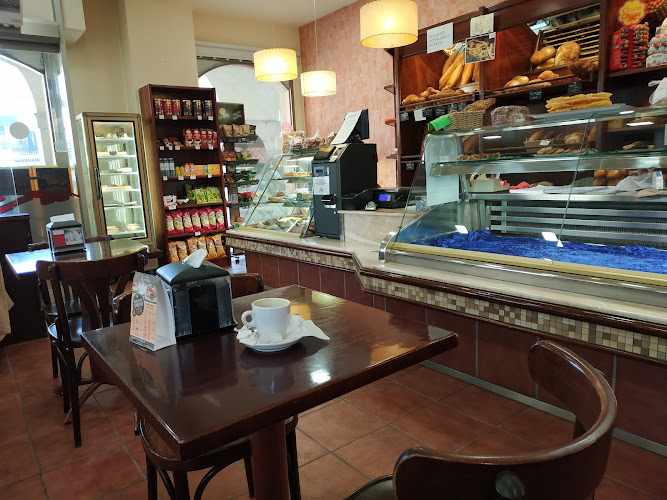 Fotografia tomada fuera de PAN Y PASTELERÍA MARQUÈS SL - Pastisseria en Almacelles, Lérida