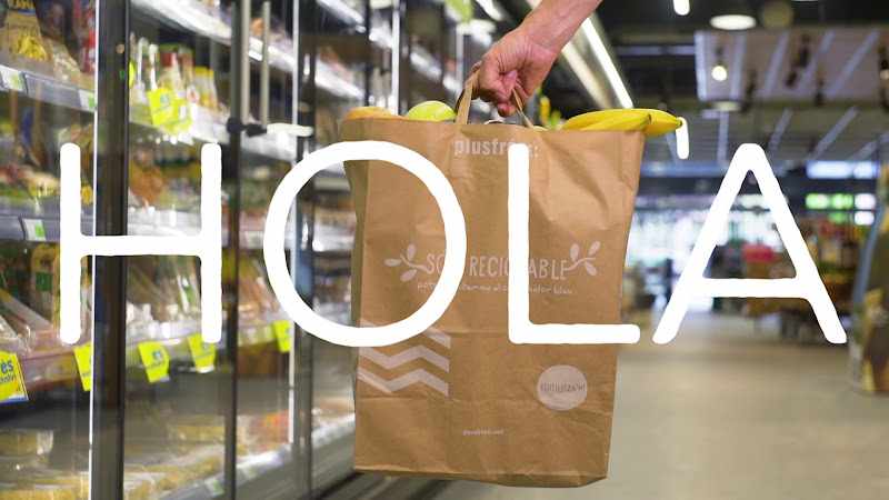 Fotografia tomada fuera de Plusfresc Albatàrrec - Supermercat en Albatàrrec, Lérida