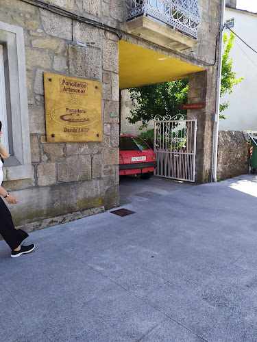 Fotografia tomada fuera de Panadería Escariz - Panadería en Cuntis, Pontevedra