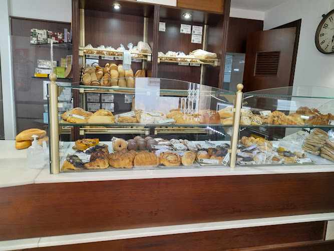 Fotografia tomada fuera de Horno Pastelería Cuenca - Forn de pa en Valencia, Valencia