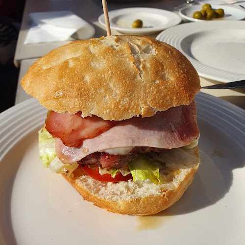 Fotografia tomada fuera de Camping Restaurante Hermanos García Cuchia - restaurantes en Miengo, Cantabria