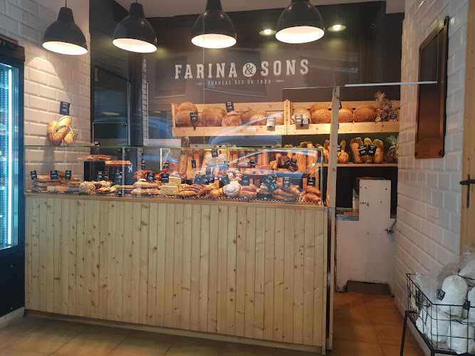 Fotografia tomada fuera de Farina & Sons - Panadería en Barcelona, Barcelona