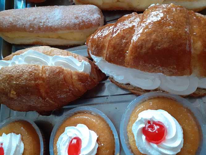 Fotografia tomada fuera de Frutos Secos - Panadería - Tienda de frutos secos en Cobeña, Madrid
