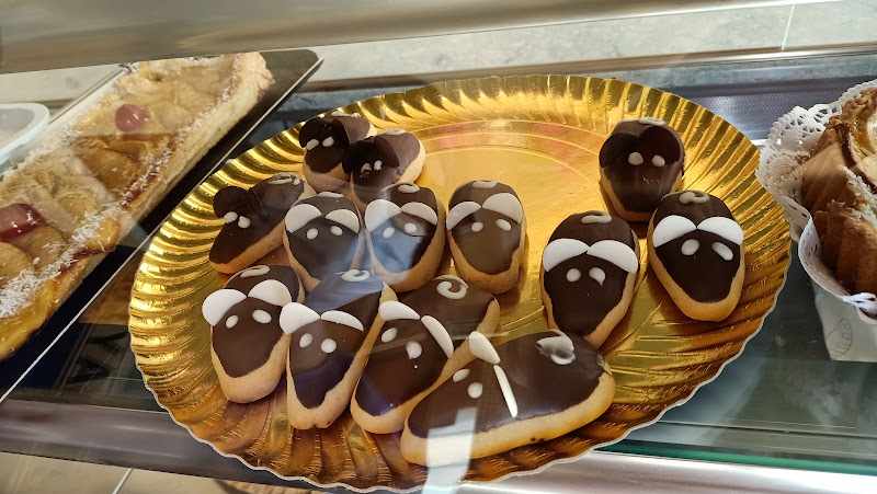 Fotografia tomada fuera de Pastelería A Golosa Morazo S.L. - Pastelería en Cangas, Pontevedra