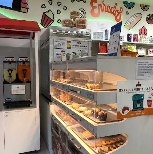 Fotografia tomada fuera de Enredos - Tienda de golosinas en Ourense, Orense