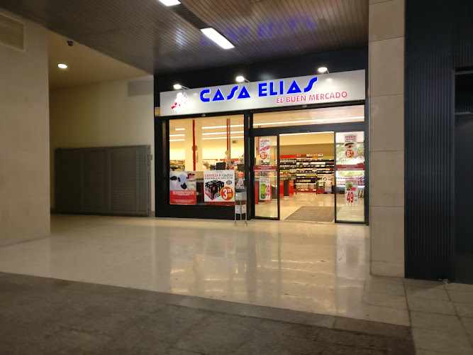 Fotografia tomada fuera de Supermercado casa Elias - Supermercado en Madrid, Madrid