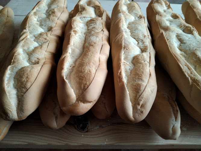 Fotografia tomada fuera de Panadería A.Gómez - Panadería en Cambil, Jaén