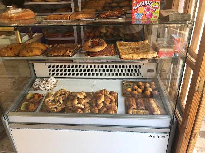 Fotografia tomada fuera de Panadería Flor - Panadería en Ludiente, Castellón