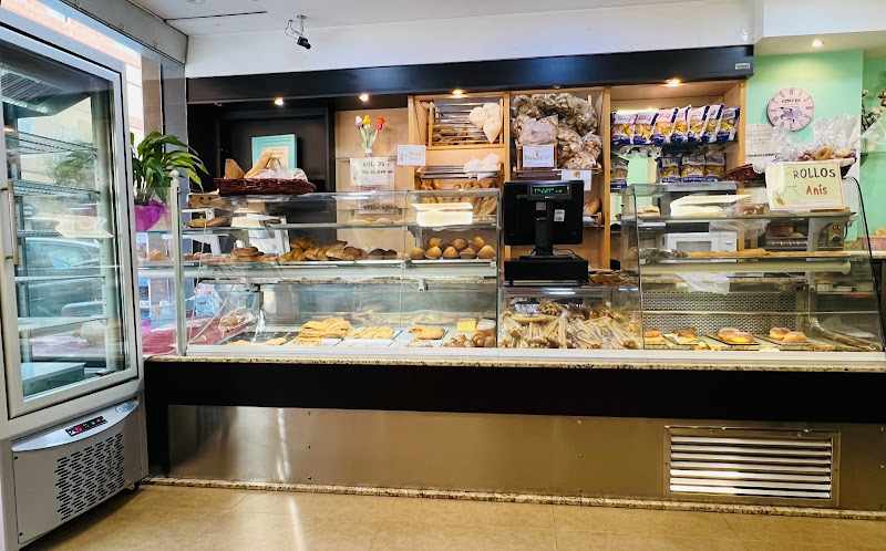 Fotografia tomada fuera de Panadería Juan Bello - Panadería en Castellón de la Plana, Castellón