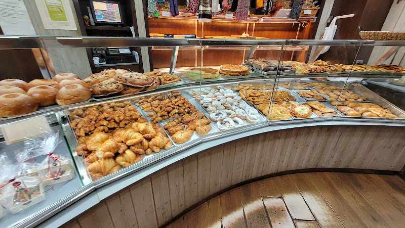 Fotografia tomada fuera de Horno Artesano Cócera - Forn de pa en Valencia, Valencia