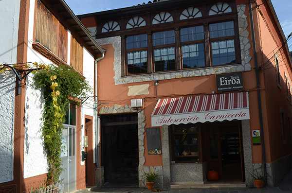 Fotografia tomada fuera de TIENDA EIROA - Supermercado en San Antolin de Ibias, Asturias