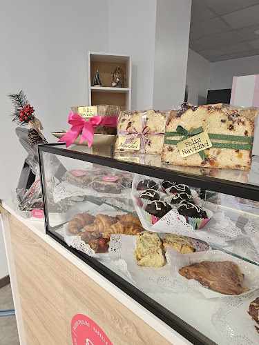 Fotografia tomada fuera de Dulces Delicias - Pastelería en León, León