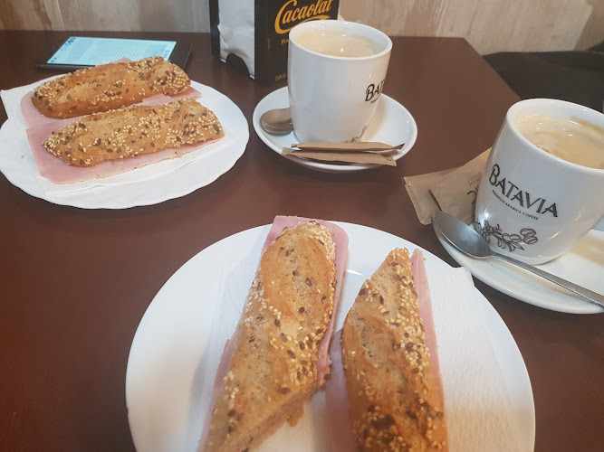 Fotografia tomada fuera de Horno Forn Montseny - BCN - Forn de pa en Barcelona, Barcelona