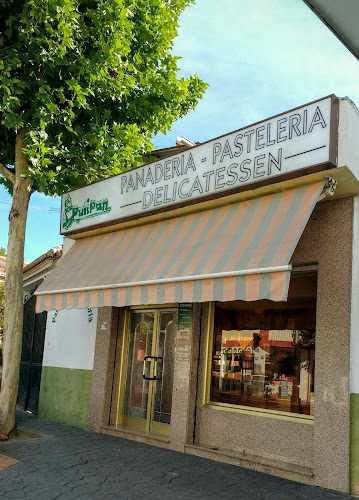 Fotografia tomada fuera de Panadería Panpuli S L - Panadería en Pulianillas, Granada