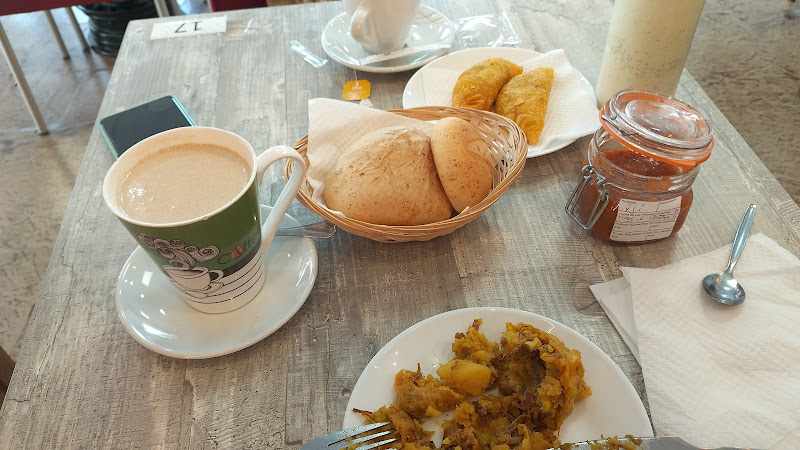 Fotografia tomada fuera de Restaurante y panadería Sabor Valluno - restaurantes en Madrid, Madrid