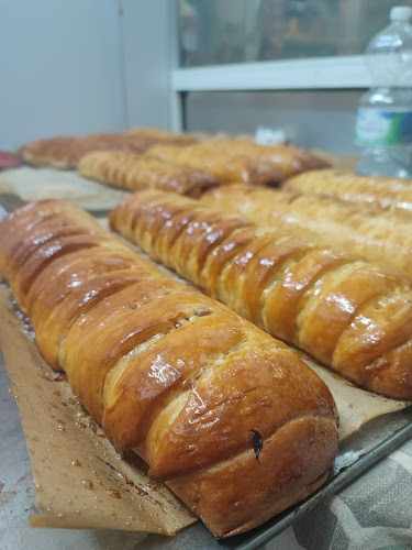 Fotografia tomada fuera de PAN COMIO MARACENA DESPACHO DE PAN Y CROISSANTERÍA. Y SIN GLUTEN. - Panadería en Maracena, Granada