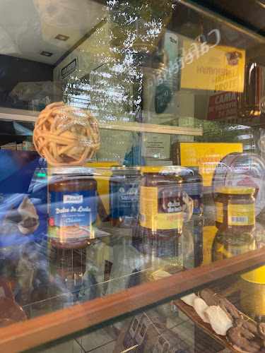 Fotografia tomada fuera de Tiendas 7x24 - Tienda de alimentación en Madrid, Madrid