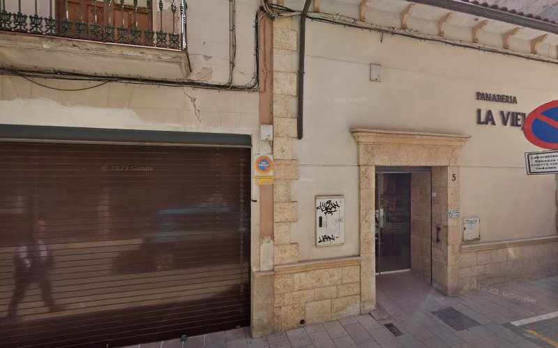 Fotografia tomada fuera de La Vieja Tahona - Tienda de alimentación en Alcázar de San Juan, Ciudad Real