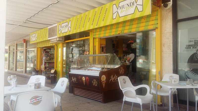 Fotografia tomada fuera de Mundi Dulce - Tienda de golosinas en Guardo, Palencia