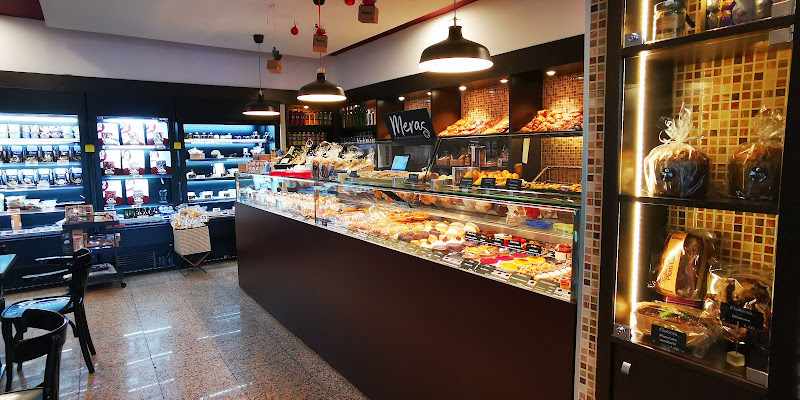Fotografia tomada fuera de Viena Capellanes - Pastelería en Madrid, Madrid