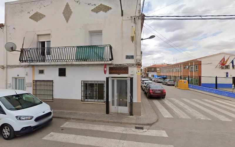 Fotografia tomada fuera de Amalio Ruiz Ojero - Panadería en Las Pedroñeras, Cuenca