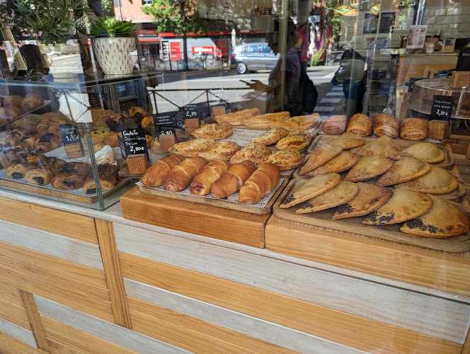 Fotografia tomada fuera de Panaria - cafeterías en Madrid, Madrid
