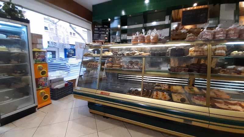 Fotografia tomada fuera de Pan Real - Cafetería en Ciudad Real, Ciudad Real