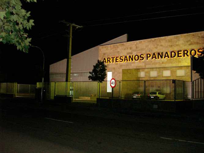 Fotografia tomada fuera de Artesanos Panaderos De Picón S L - Panadería en Picón, Ciudad Real