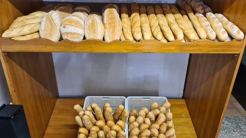 Fotografia tomada fuera de Panadería PRODUCTOS MORENO - Panadería en Cabezarados, Ciudad Real