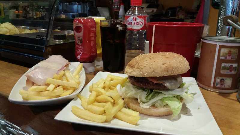 Fotografia tomada fuera de Restaurante Baguettin - restaurantes en Los Ángeles de San Rafael, Segovia