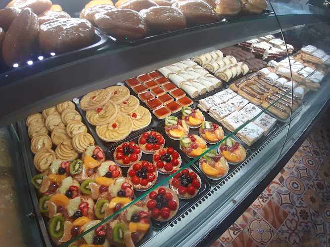 Fotografia tomada fuera de ARTE Y PAN PANADERIA PASTELERIA - Panadería en La Línea de la Concepción, Cádiz