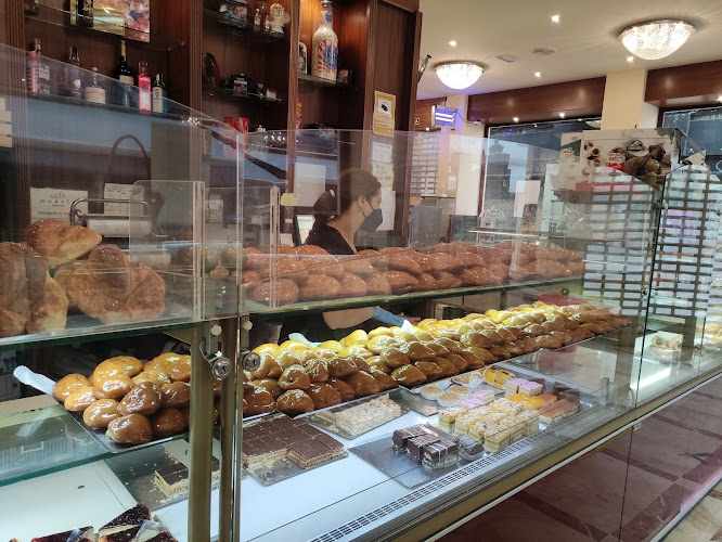 Fotografia tomada fuera de Café Modelo - cafeterías en La Línea de la Concepción, Cádiz