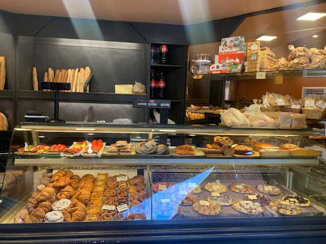 Fotografia tomada fuera de Forn de Pa Mercè - Forn de pa en L'Hospitalet de Llobregat, Barcelona