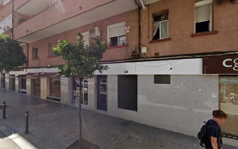 Fotografia tomada fuera de TINYOL - Panadería en L'Hospitalet de Llobregat, Barcelona