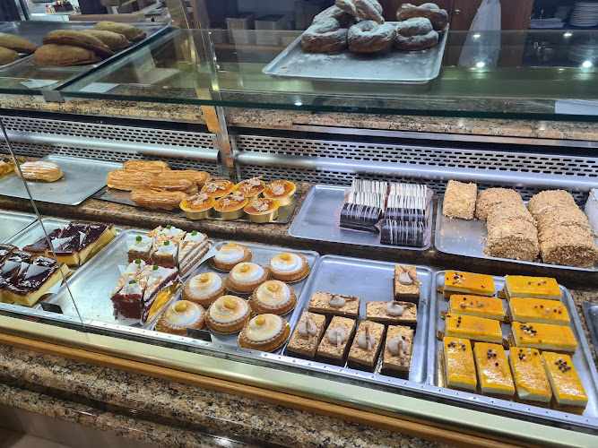 Fotografia tomada fuera de Pastelería San Vicente - Pastelería en Oliva, Valencia
