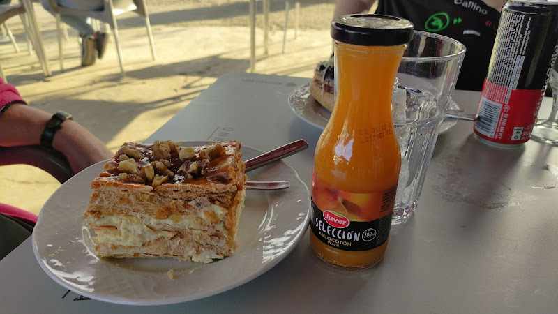 Fotografia tomada fuera de Panaderia, Pasteleria Puig - Cake shop en El Puente, Zamora