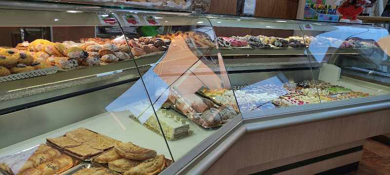 Fotografia tomada fuera de Panadería- Pastelería Grosella - Panadería en Madrid, Madrid