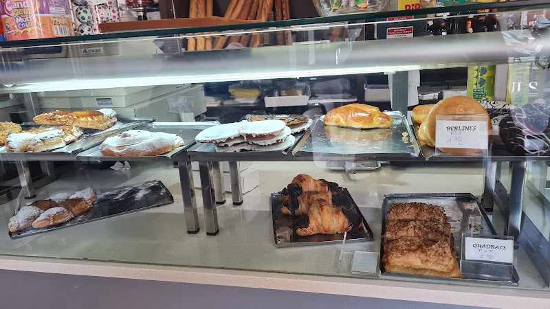 Fotografia tomada fuera de Pastelería Fíguls - Pastisseria en Esplugues de Llobregat, Barcelona